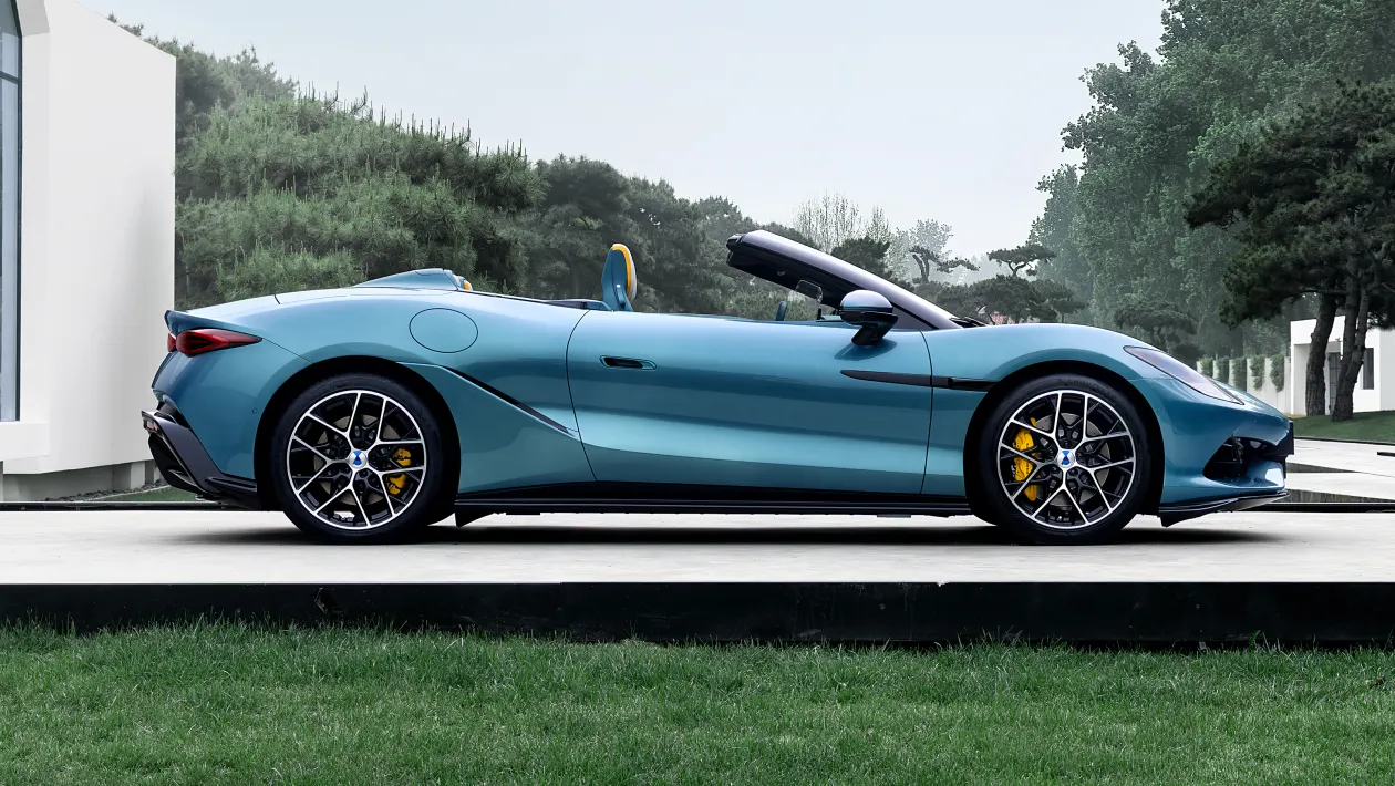 Denza Z - side profile_pqnnlr.webp
